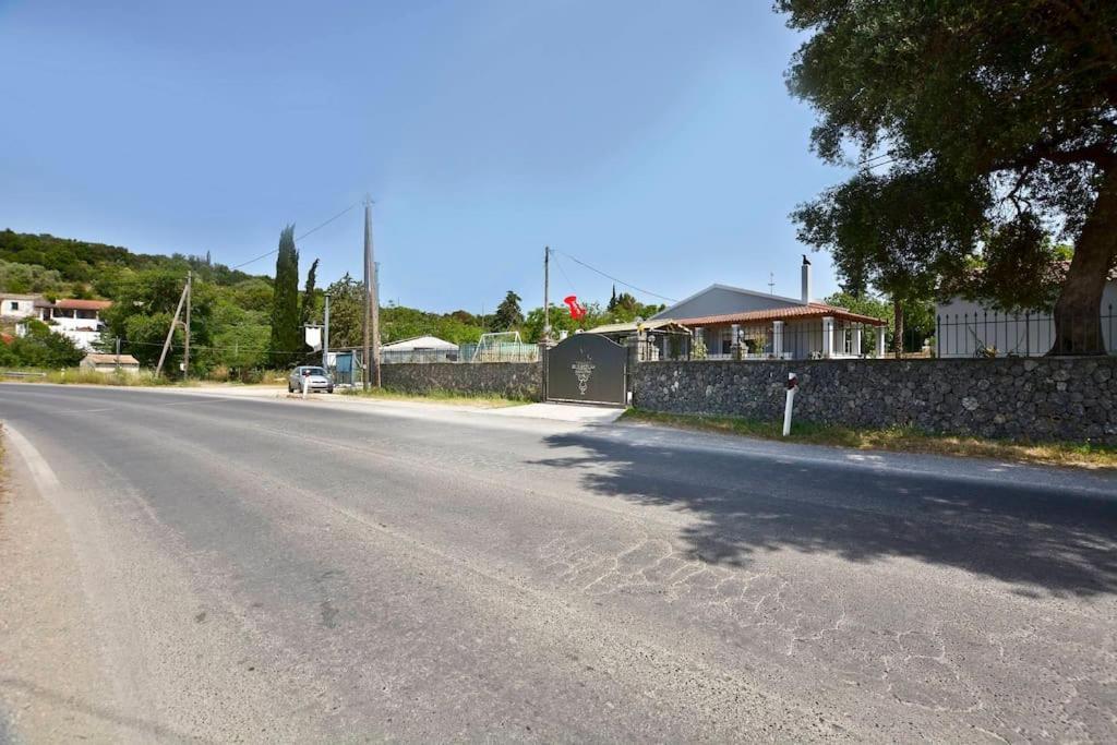 The Avra Gardens * Agios Ioannis (Corfu)